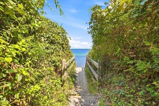 30 Pawtuxet, Plymouth, MA 02360