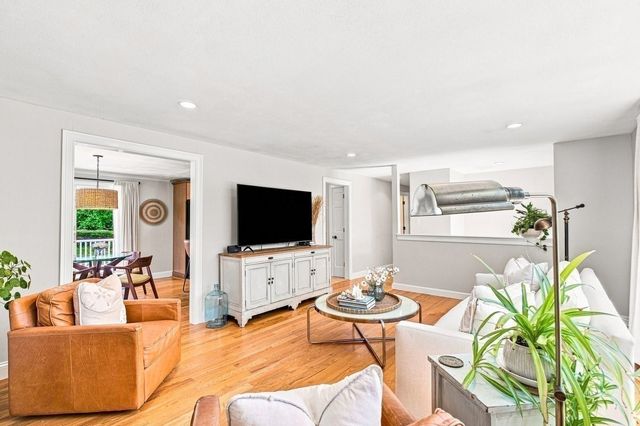 30 Pawtuxet, Plymouth, MA 02360