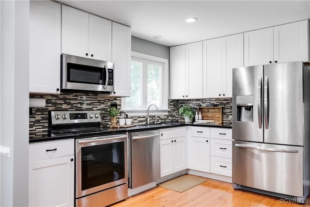 12204 McKenna Cir, Midlothian, VA 23112