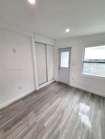 1945 NW 51 st Ter, Miami, FL 33142