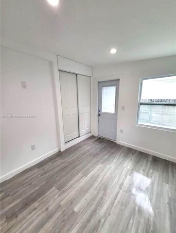 1945 NW 51 st Ter, Miami, FL 33142