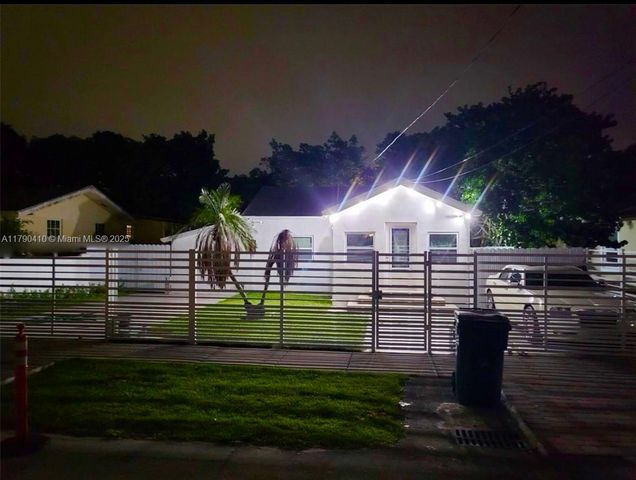 1945 NW 51 st Ter, Miami, FL 33142