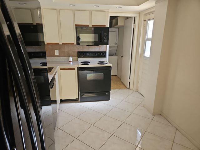 5201 NW 2nd Avenue 114, Boca Raton, FL 33487