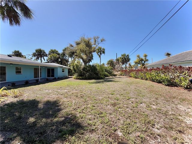 715 Holly Road, Vero Beach, FL 32963