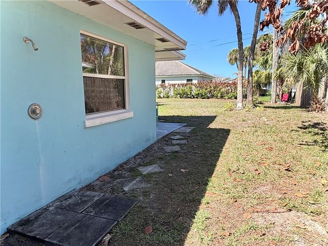 715 Holly Road, Vero Beach, FL 32963