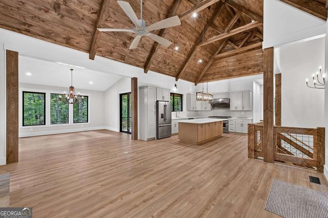 412 Mountain Tops Circle, Blue Ridge, GA 30513