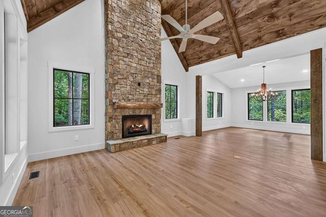 412 Mountain Tops Circle, Blue Ridge, GA 30513