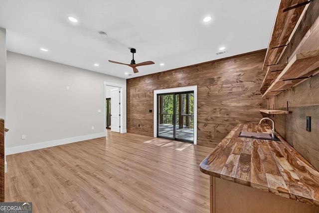 412 Mountain Tops Circle, Blue Ridge, GA 30513