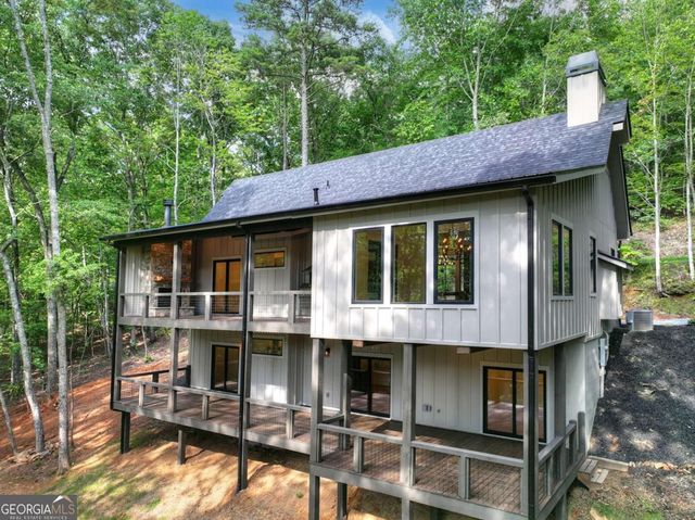 412 Mountain Tops Circle, Blue Ridge, GA 30513