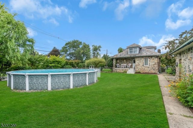 122 Aurora St, Lopatcong Twp., NJ 08865
