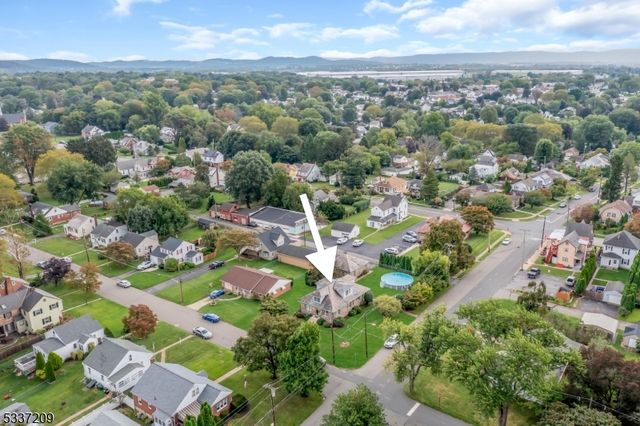122 Aurora St, Lopatcong Twp., NJ 08865