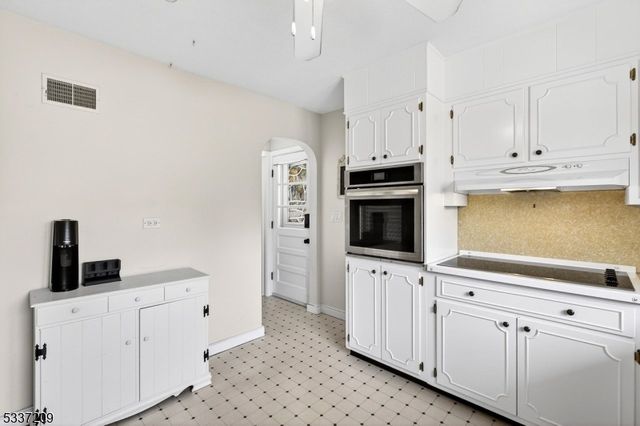 122 Aurora St, Lopatcong Twp., NJ 08865