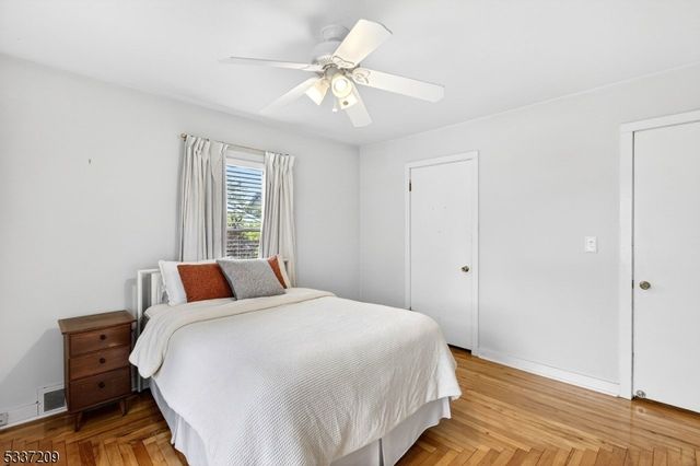 122 Aurora St, Lopatcong Twp., NJ 08865