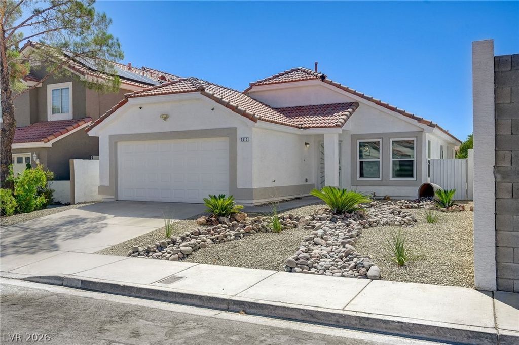 7313 Silver Ridge Drive, Las Vegas, NV 89128 — photo 2