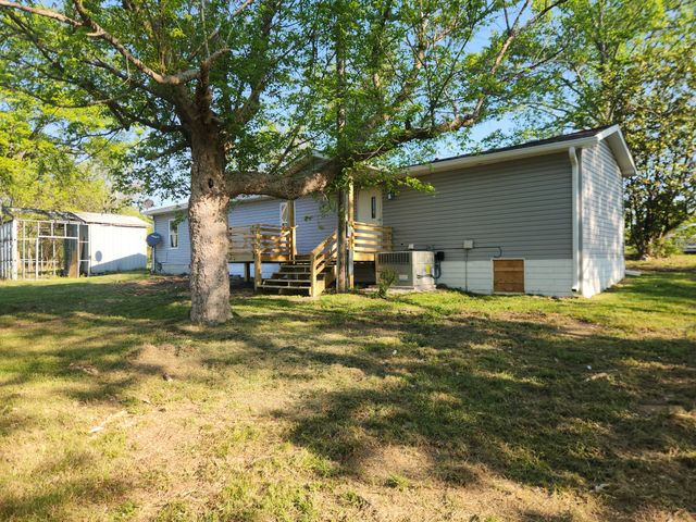 495 Gammons Ln, Hartsville, TN 37074