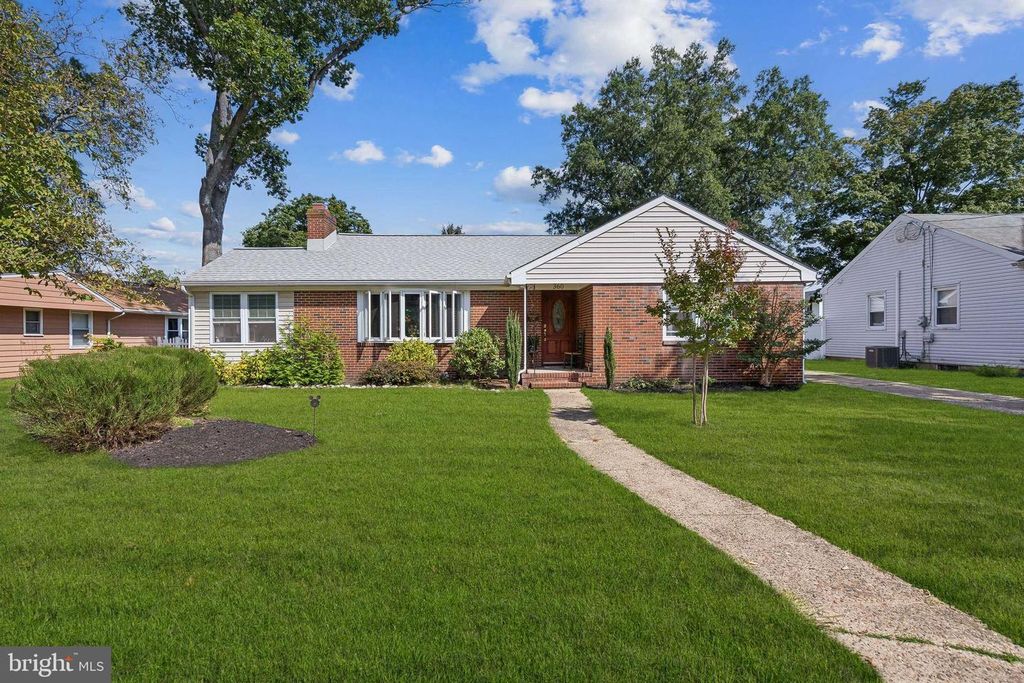 360 STATION RD, Roebling, NJ 08554