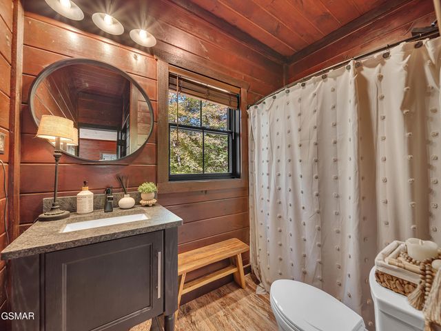 1005 Walini Way, Sevierville, TN 37876