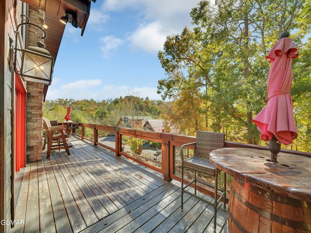 1005 Walini Way, Sevierville, TN 37876