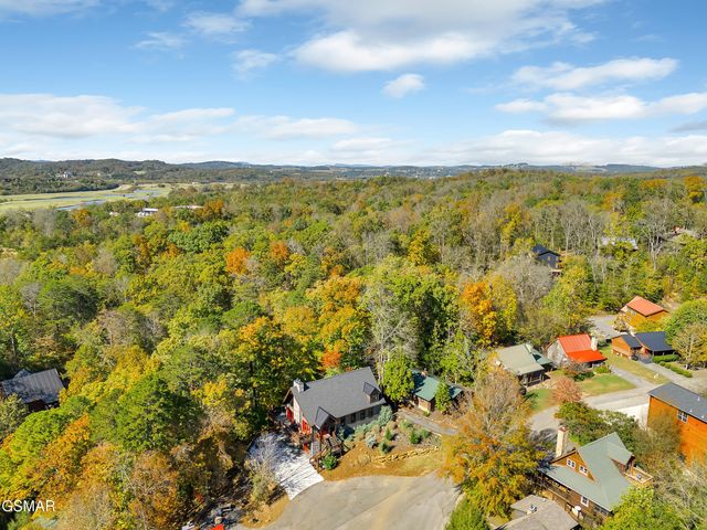 1005 Walini Way, Sevierville, TN 37876