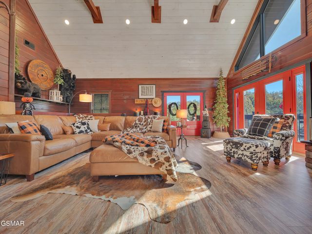 1005 Walini Way, Sevierville, TN 37876