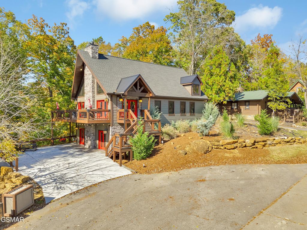 1005 Walini Way, Sevierville, TN 37876