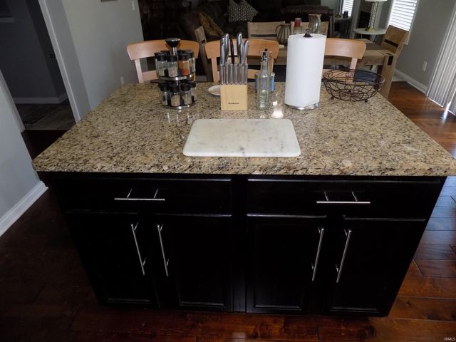 835 Groveview Court, Evansville, IN 47711