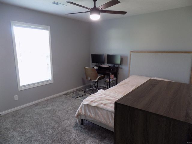 835 Groveview Court, Evansville, IN 47711