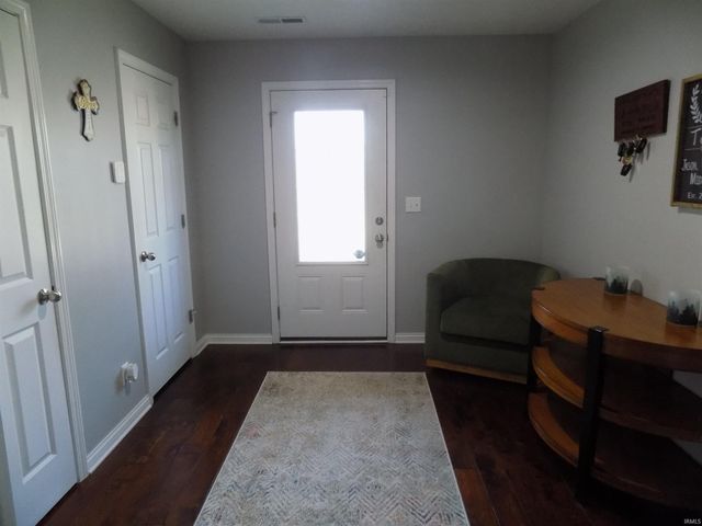 835 Groveview Court, Evansville, IN 47711