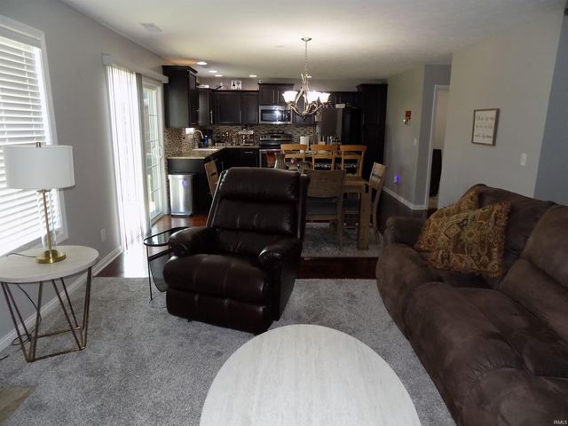 835 Groveview Court, Evansville, IN 47711