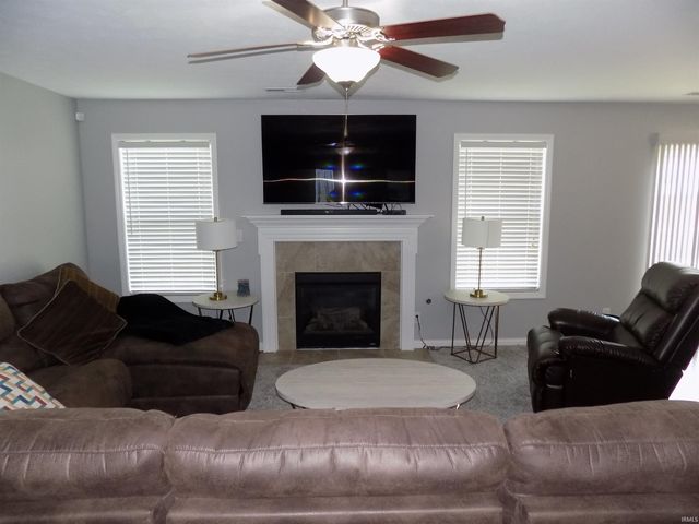 835 Groveview Court, Evansville, IN 47711