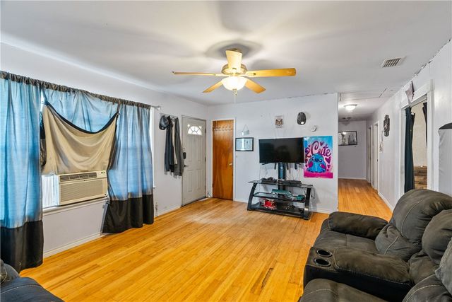 11309 Windsor Dr, Corpus Christi, TX 78410