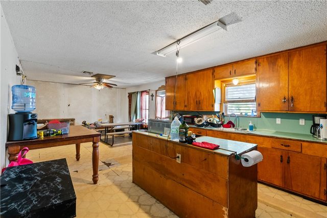 11309 Windsor Dr, Corpus Christi, TX 78410