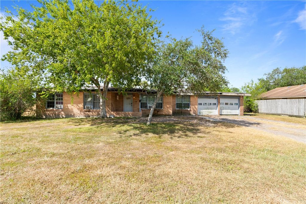 11309 Windsor Dr, Corpus Christi, TX 78410