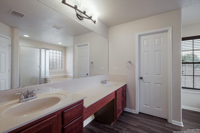 233 Springtree Trl, Cibolo, TX 78108