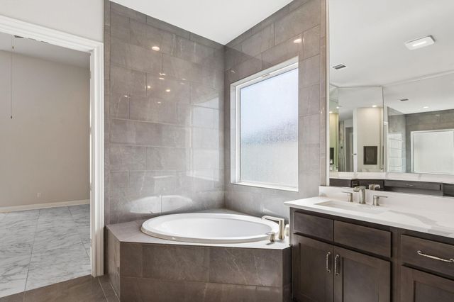 2132 Novara TRL, Leander, TX 78641
