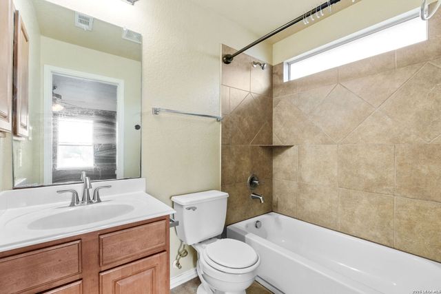 5124 Eagle Valley St, Schertz, TX 78108