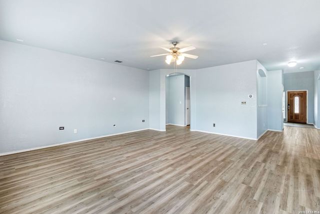 5124 Eagle Valley St, Schertz, TX 78108