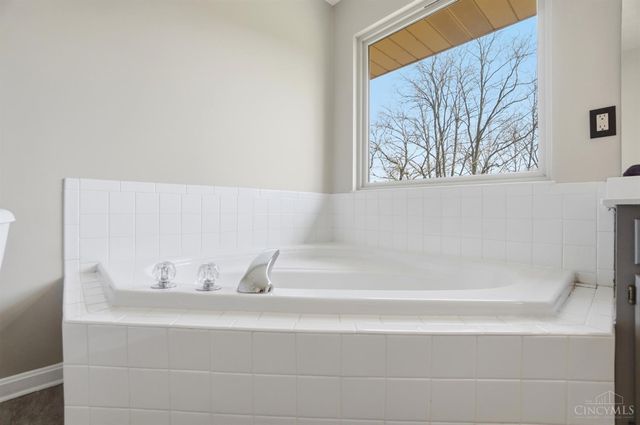 9032 Nottingham Way, Deerfield Twp., OH 45040