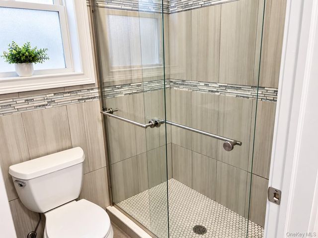 535 E Walnut Street MAIN, Long Beach, NY 11561