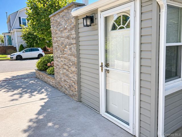 535 E Walnut Street MAIN, Long Beach, NY 11561