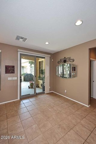 4058 E RAKESTRAW Lane, Gilbert, AZ 85298