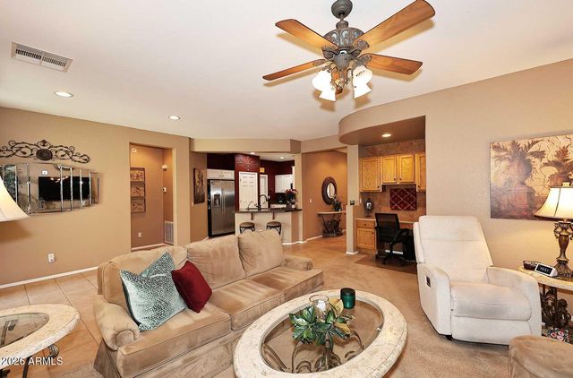 4058 E RAKESTRAW Lane, Gilbert, AZ 85298