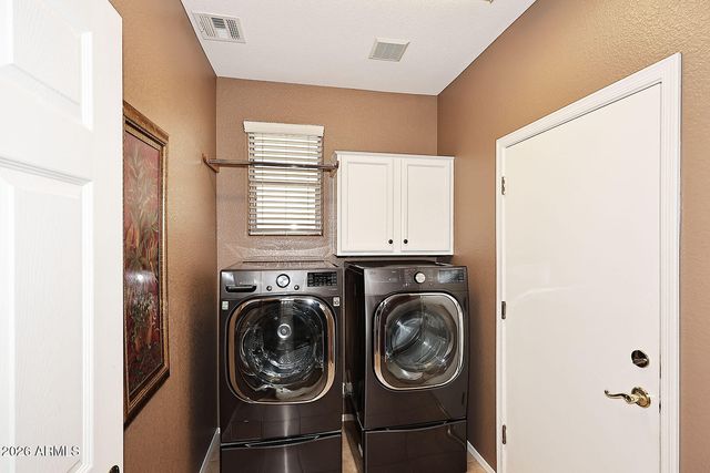 4058 E RAKESTRAW Lane, Gilbert, AZ 85298