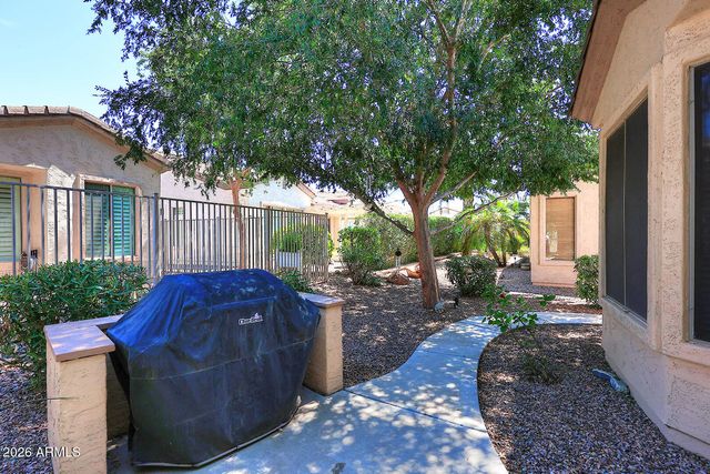 4058 E RAKESTRAW Lane, Gilbert, AZ 85298