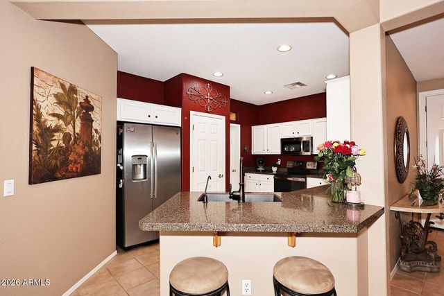4058 E RAKESTRAW Lane, Gilbert, AZ 85298