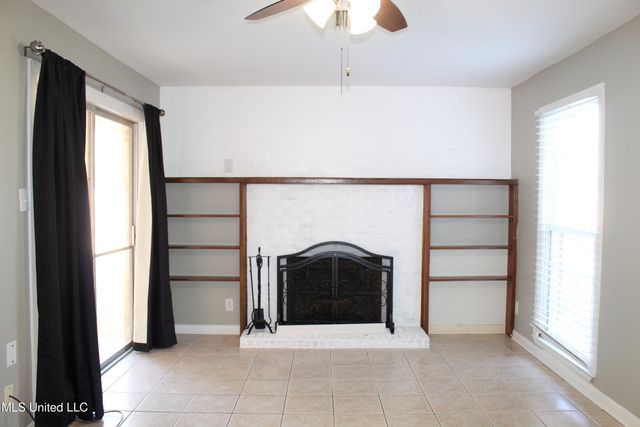 2104 Sandalwood Place, Gautier, MS 39553