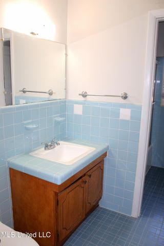 2104 Sandalwood Place, Gautier, MS 39553