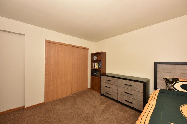 W170N11583 Armada DRIVE, Germantown, WI 53022