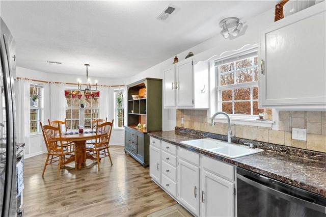 1180 S Bury Street, Tonganoxie, KS 66086