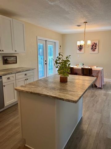 1858 SE LAKE WEIR AVENUE, Ocala, FL 34471